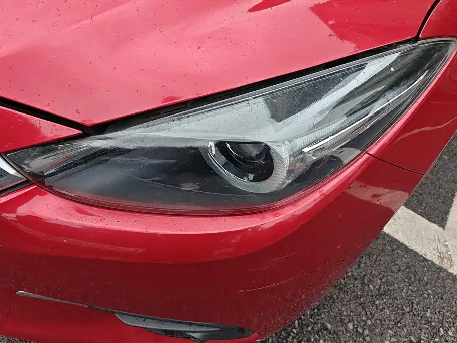 Mazda 3 Axela Sedan 1.5 L Auto Luxury CN-V