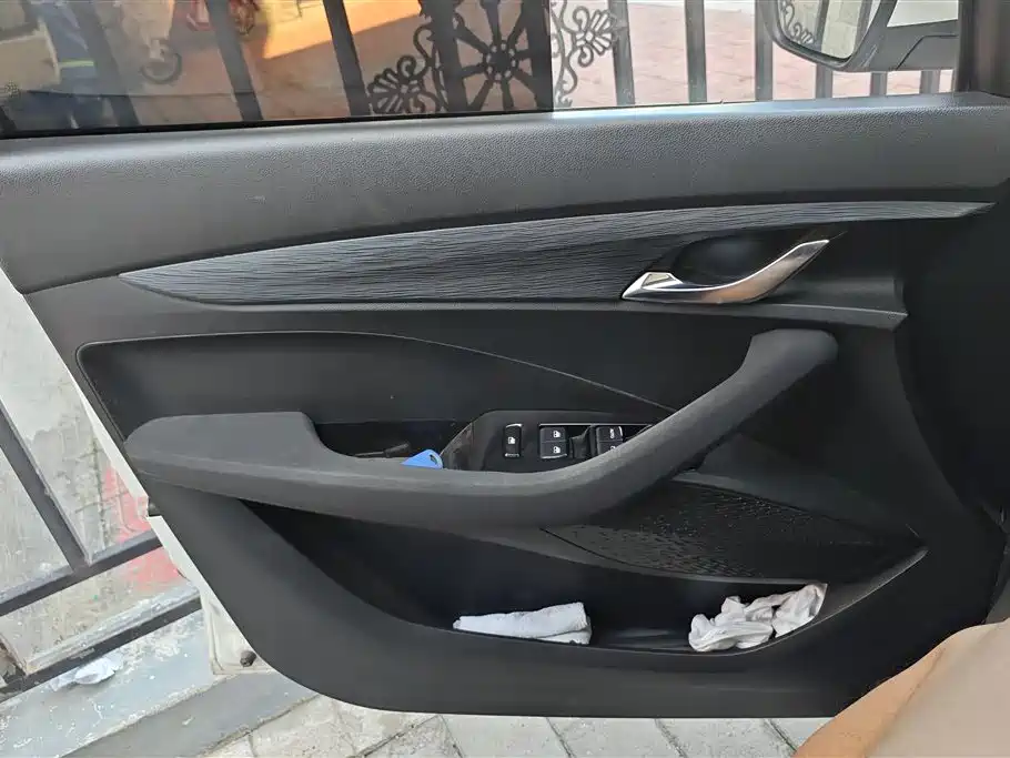 Baojun 360 宝骏360 2019款 1.5 L 手动精英型 国VI