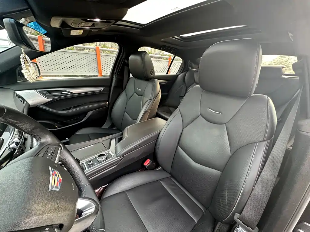 Cadillac CT5 28 T Luxury