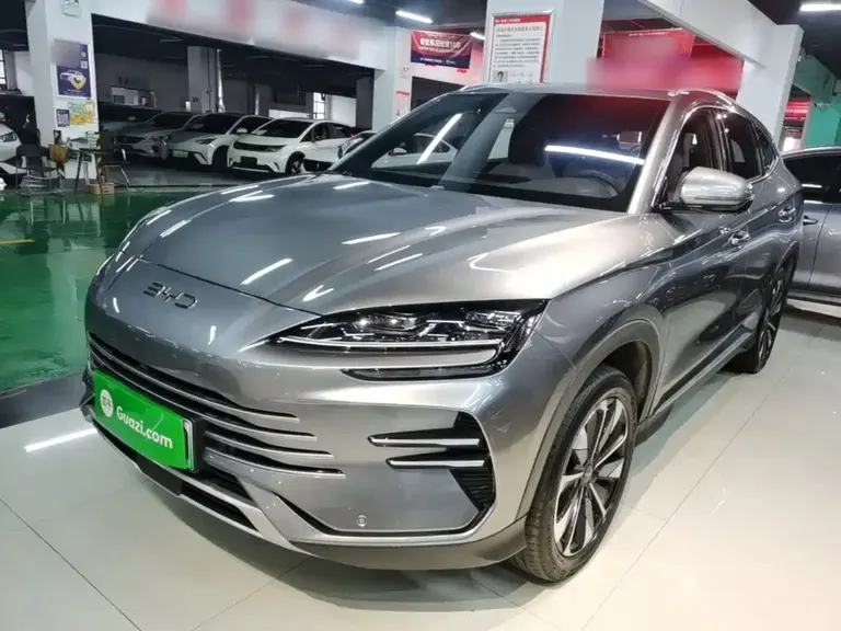 BYD Song PLUS NEV DM-i 112 KM Honored