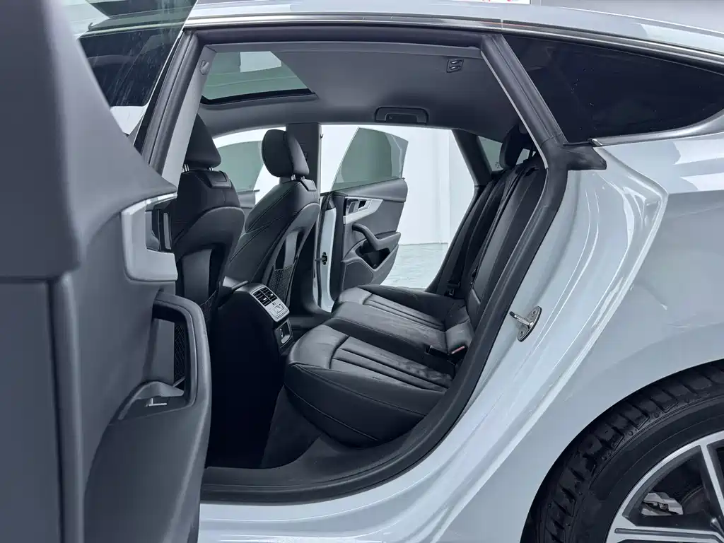 Audi A5 (Import) Sportback 40 TFSI Fashion Dynamic