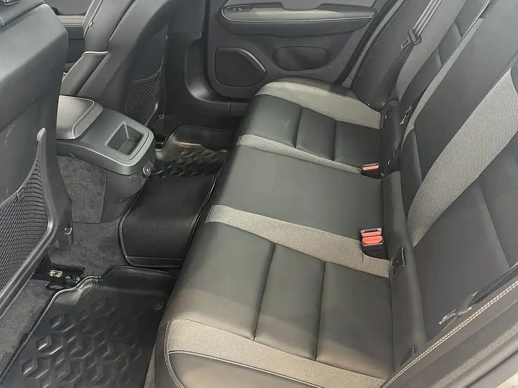 Volvo S60 沃尔沃S60 2025款 B5 智雅运动版