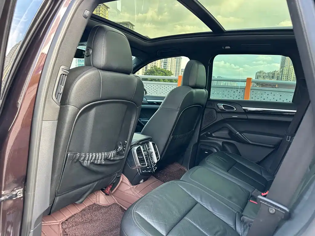 Cayenne Cayenne Platinum Edition 3.0 T
