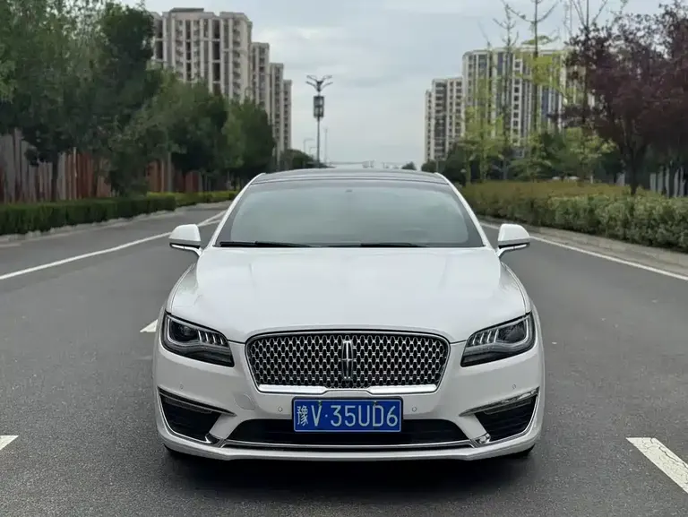 Lincoln MKZ 2.0 T Graceful