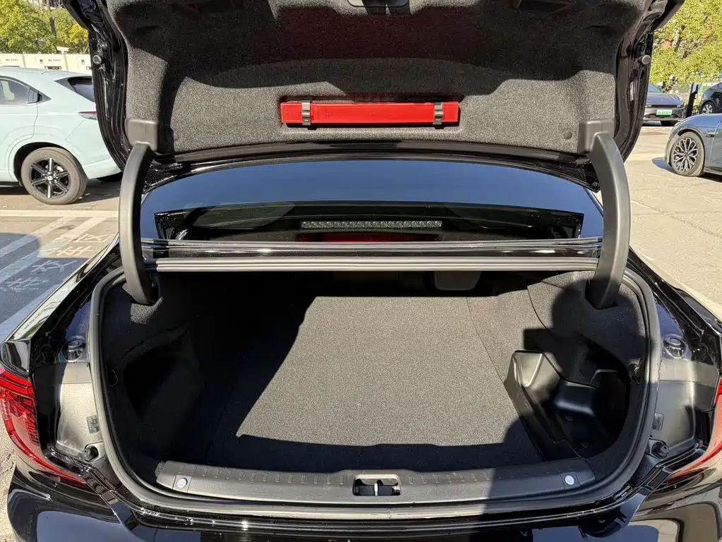 Volvo S90 PHEV PHEV Hybrid 4 WD Long Range Smart Grace Luxury