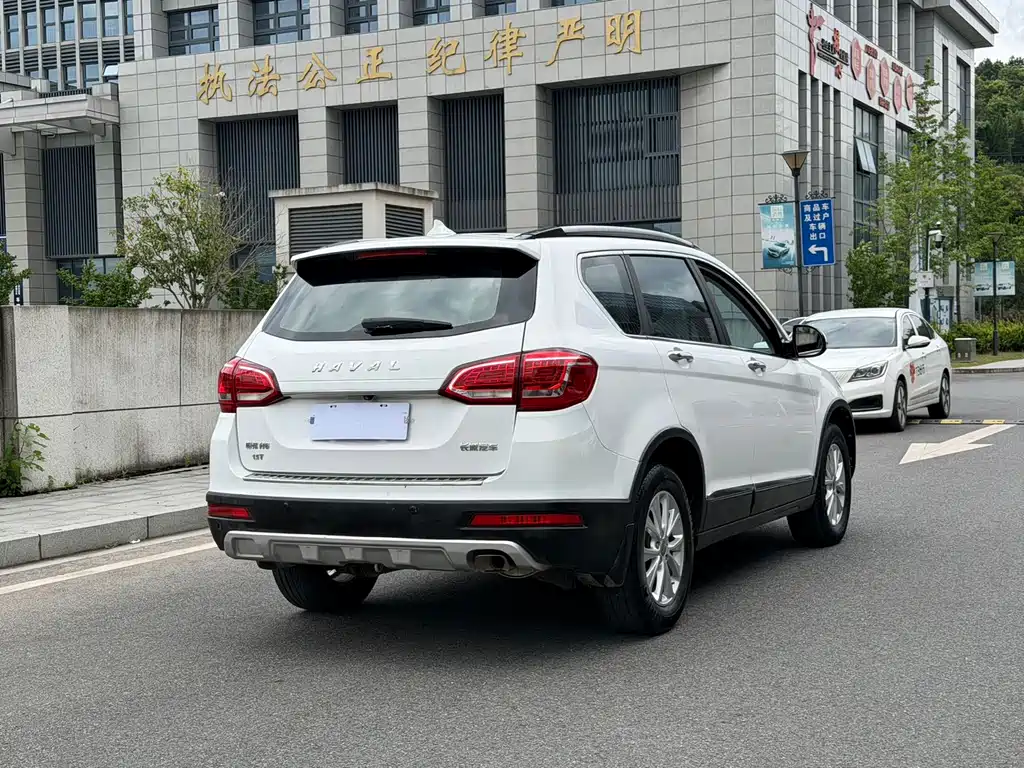 Haval H6 Red Label Sport 1.5 T Auto 2 WD Elite
