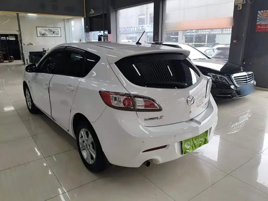 Mazda 3 Star 马自达3星骋 2015款 两厢 1.6 L 手动舒适型