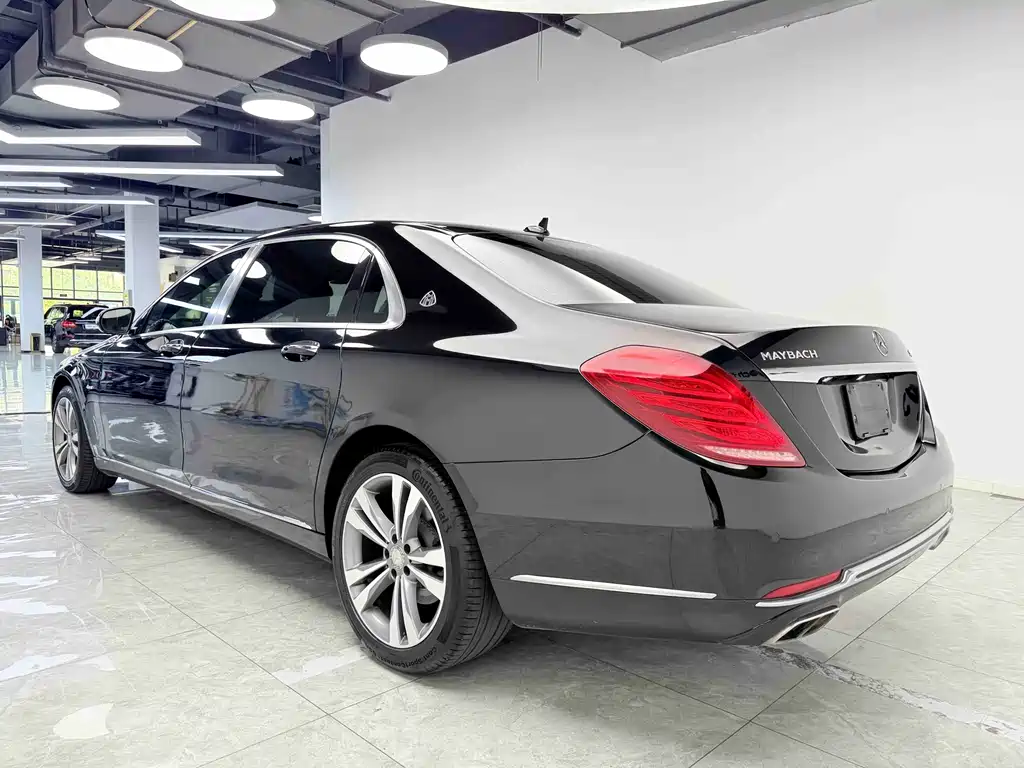 Maybach S-Class S 400 4 MATIC
