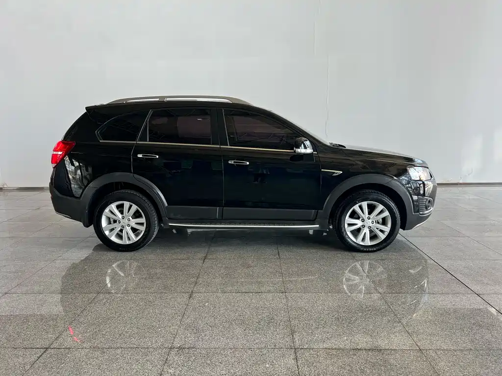 Captiva 2.4 L 4 WD Flagship 7-seat