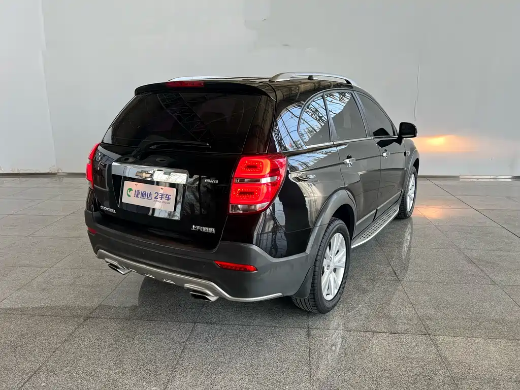 Captiva 2.4 L 4 WD Flagship 7-seat