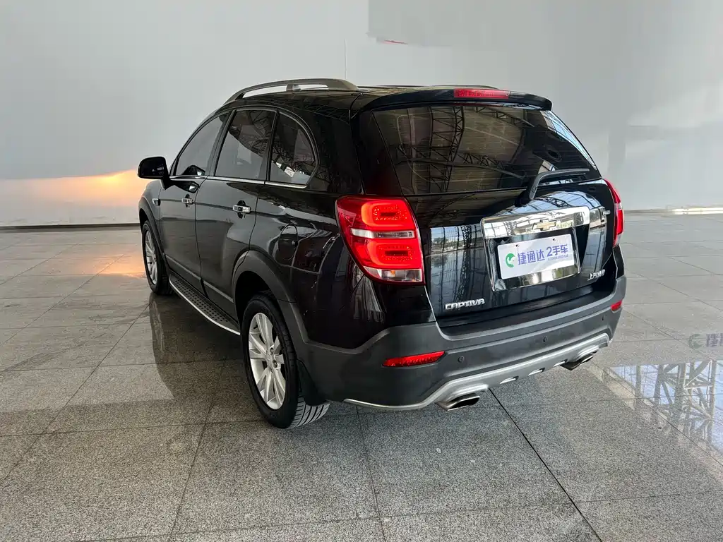 Captiva 2.4 L 4 WD Flagship 7-seat