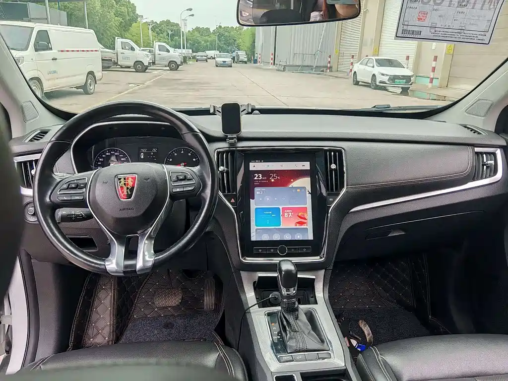 Roewe RX5 20 T 2 WD Auto Flagship