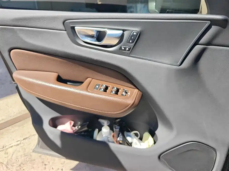 Volvo XC60 PHEV T8 PHEV 4 WD Smart Vision Luxury