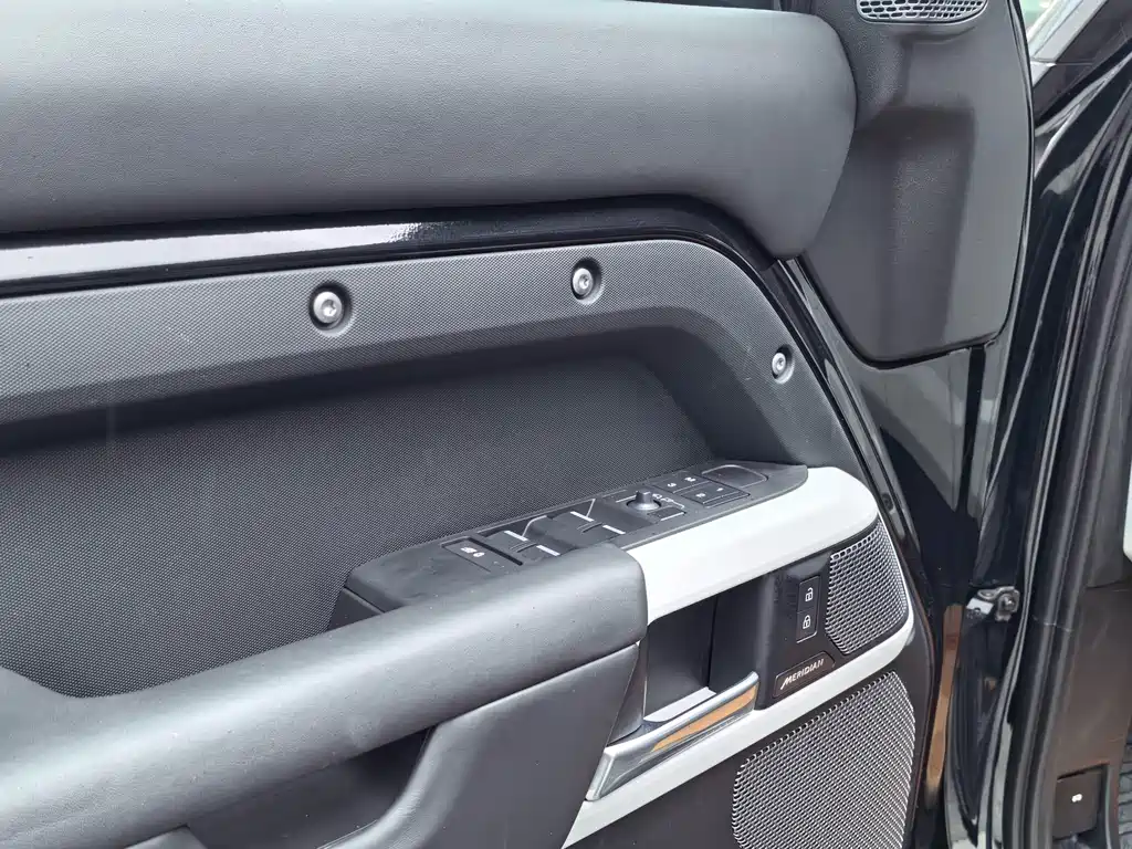 Land Rover Defender Facelift 110 3.0 T P400 X-DYNAMIC HSE