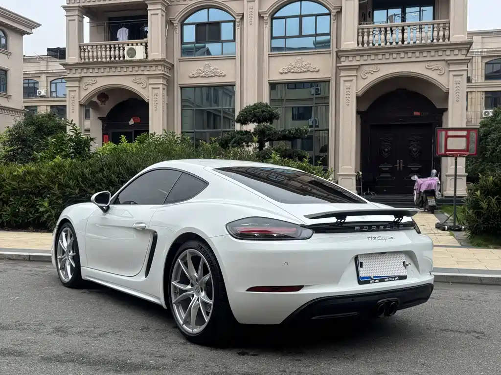 Porsche 718 Cayman 2.0 T