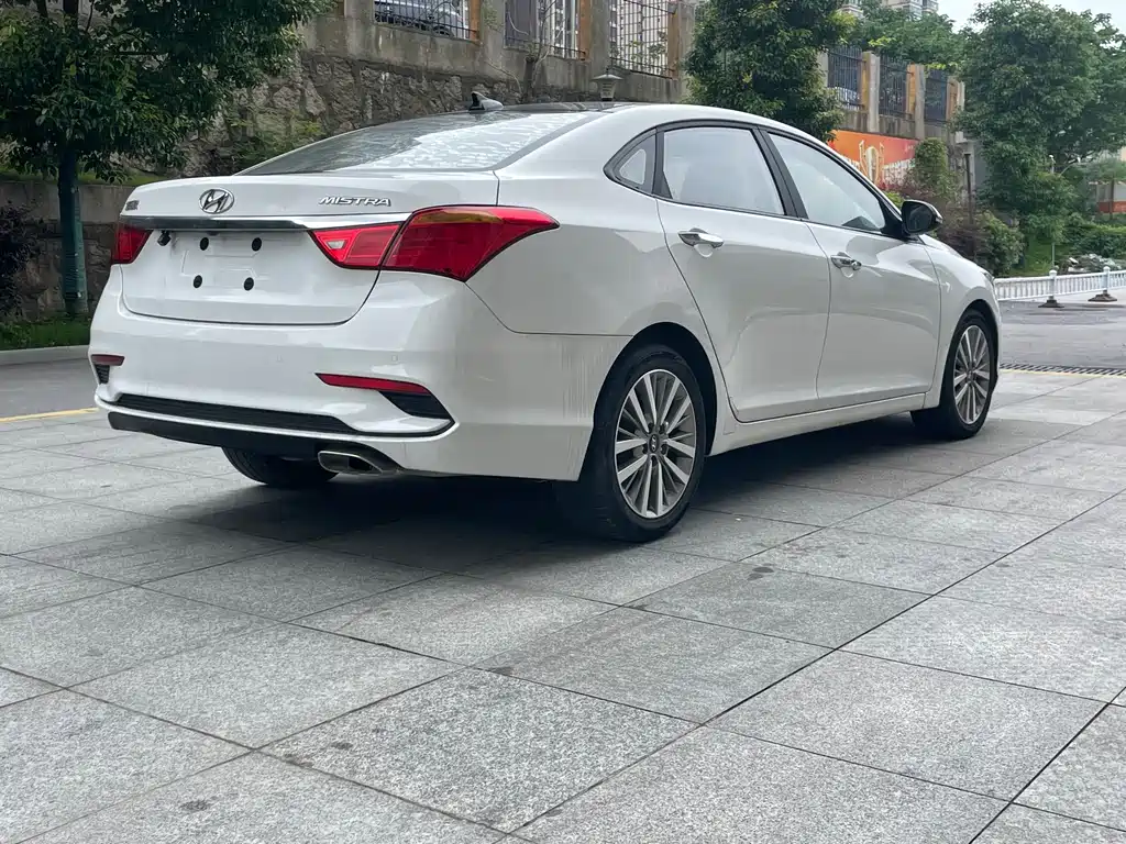 Mistra 1.8 L Auto Intelligent GLS CN-V