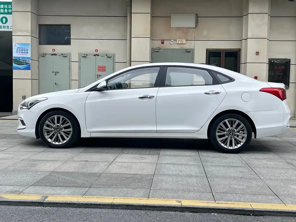 Mistra 1.8 L Auto Intelligent GLS CN-V