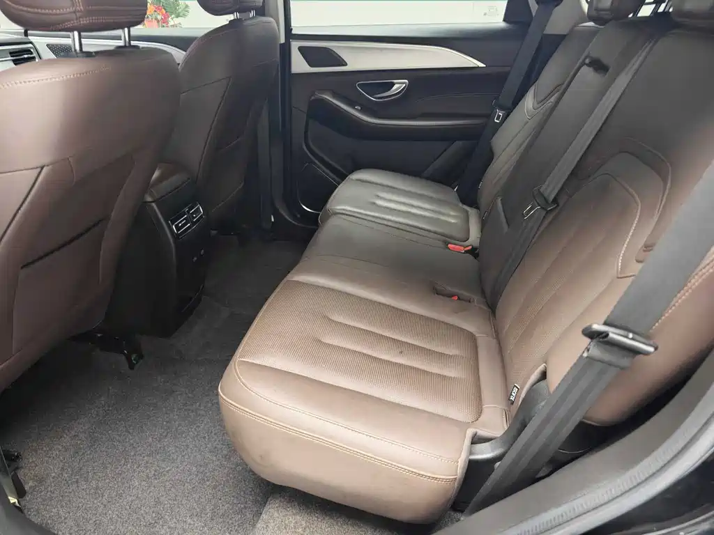 Jetour X90 PLUS 捷途X90 PLUS 2023款 1.6 TD DCT平层 7座