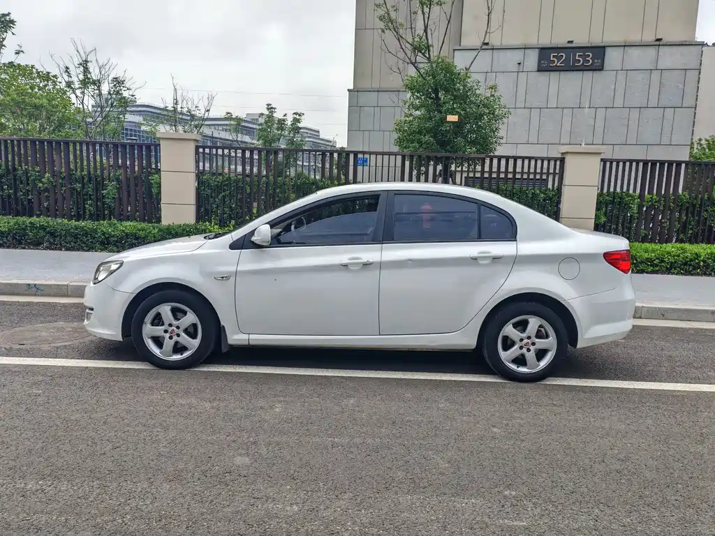 Roewe 350 350 S 1.5 L Auto Express