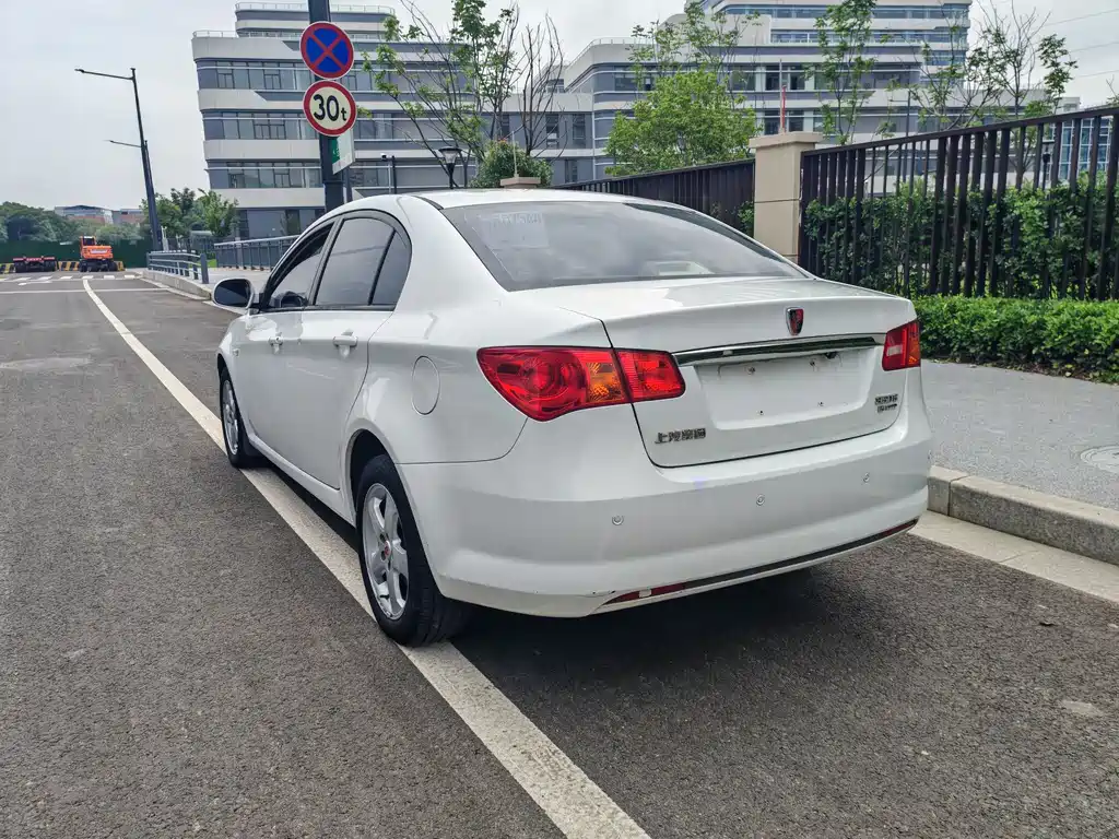 Roewe 350 350 S 1.5 L Auto Express