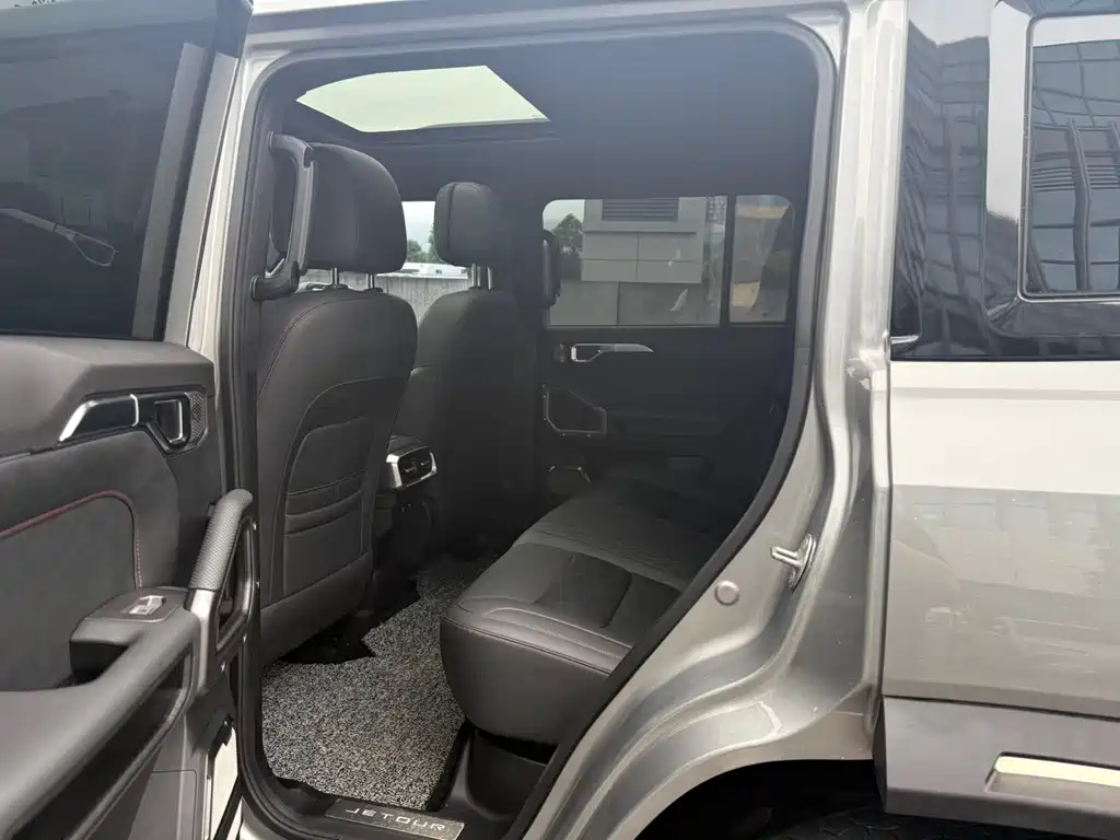Jetour Traveller 2.0 T 4 WD Cross PRO+
