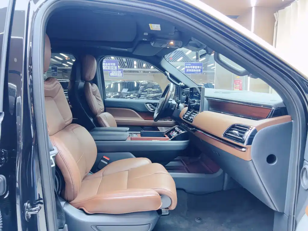 Navigator 3.5 T Honor Shine