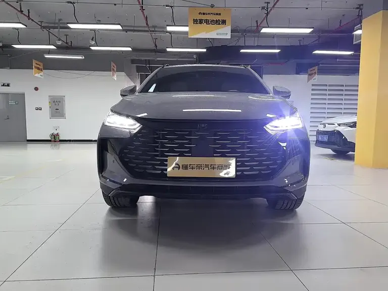 BYD Tang NEV Smart Drive DM-i 175 KM Distinguished
