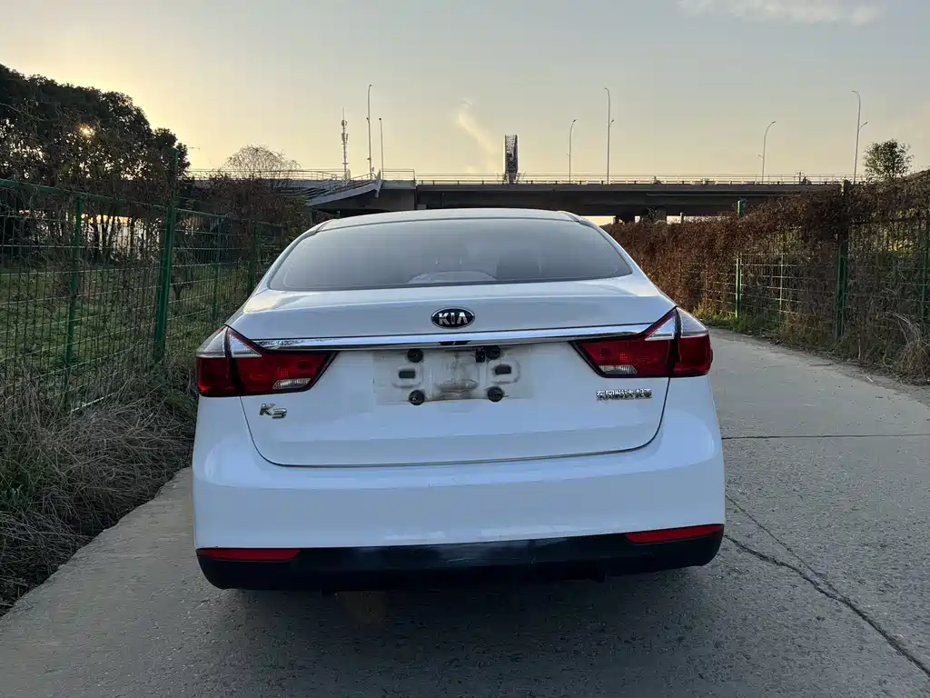 Kia K3 1.6 L Manual GL