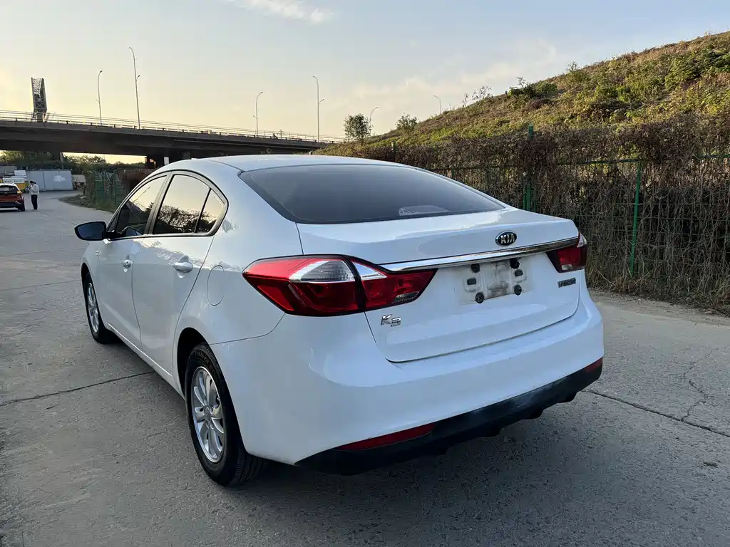 Kia K3 1.6 L Manual GL