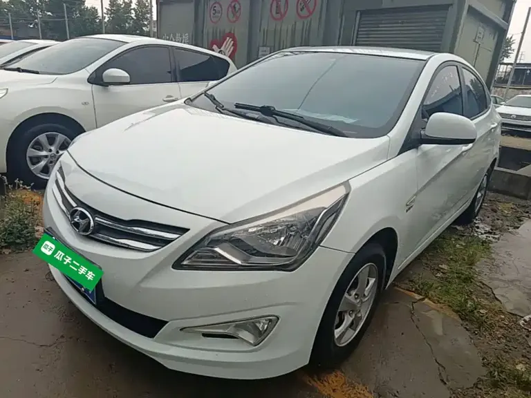 Hyundai Accent 1.4 L Auto Intelligent GLS