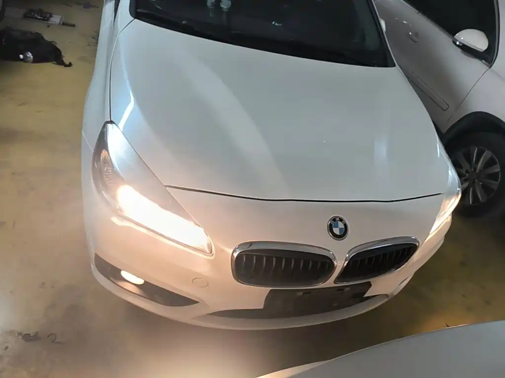 BMW 2 Series Active Tourer 218 i Leading