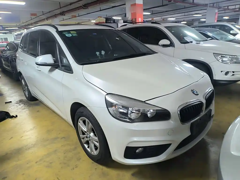 BMW 2 Series Active Tourer 218 i Leading