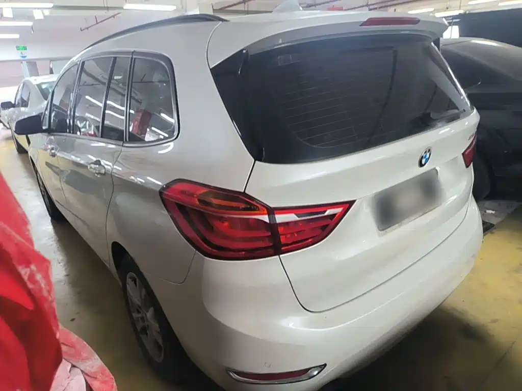 BMW 2 Series Active Tourer 218 i Leading
