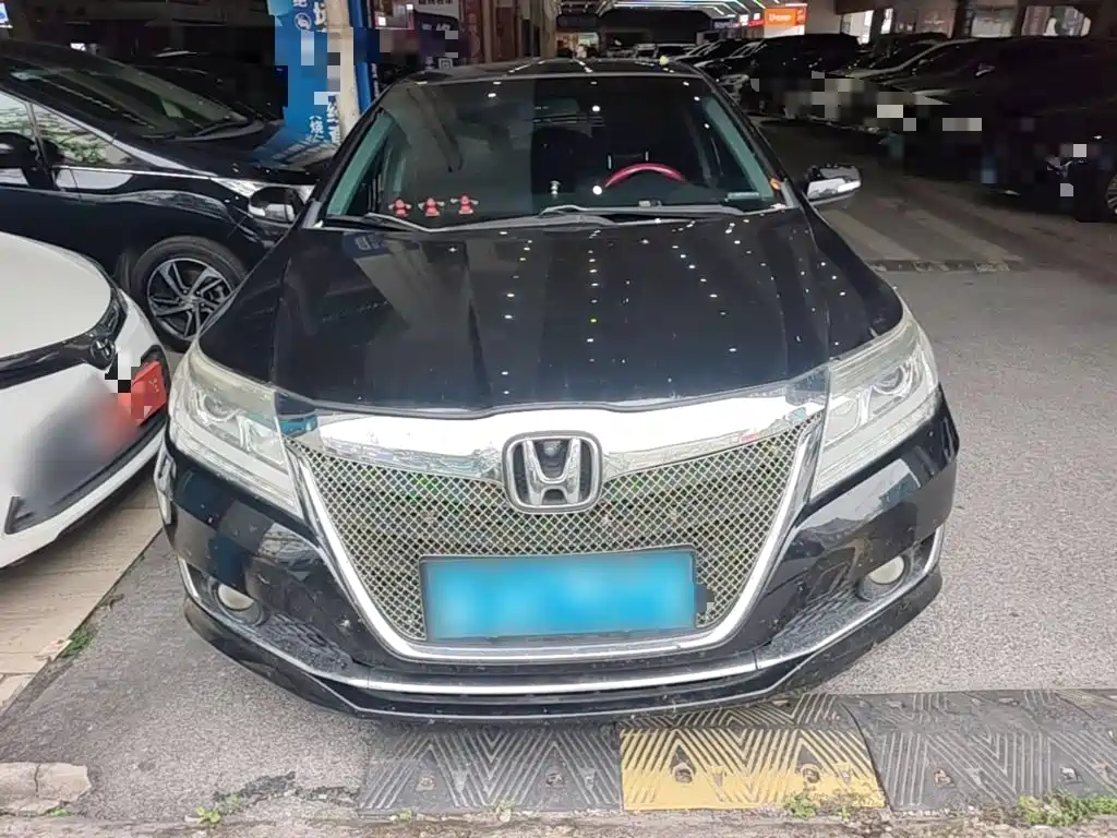 Crider 1.8 L CVT Luxury