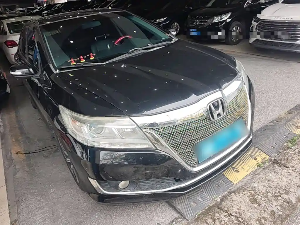 Crider 1.8 L CVT Luxury