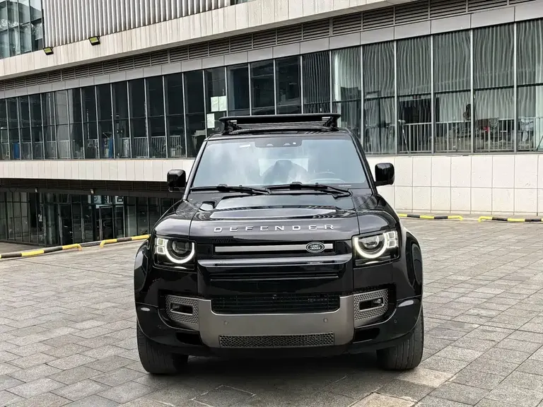 Land Rover Defender 110 P400 X-DYNAMIC HSE