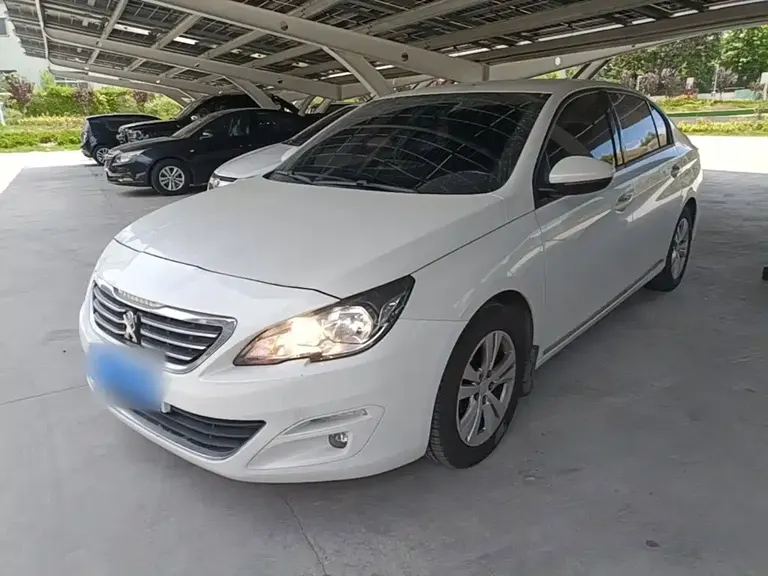 Peugeot 408 1.8 L Manual Leading
