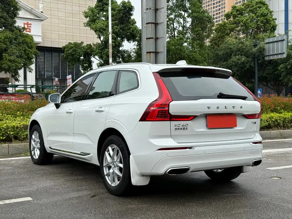 Volvo XC60 T5 4 WD Smart Ease Luxury