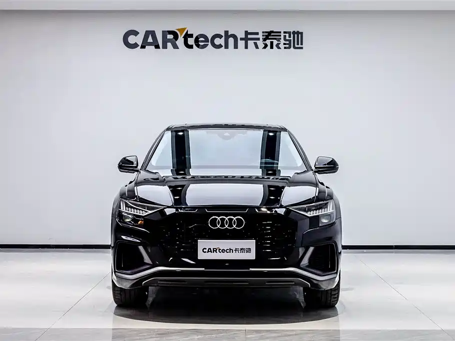 Audi Q8 55 TFSI Luxury Dynamic