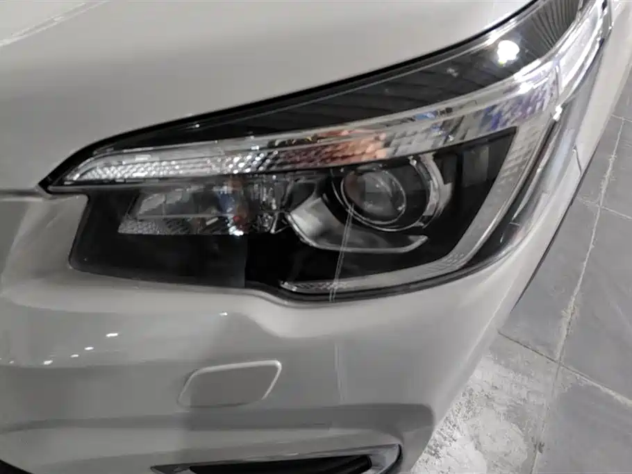 Forester 2.0 i Luxury EyeSight