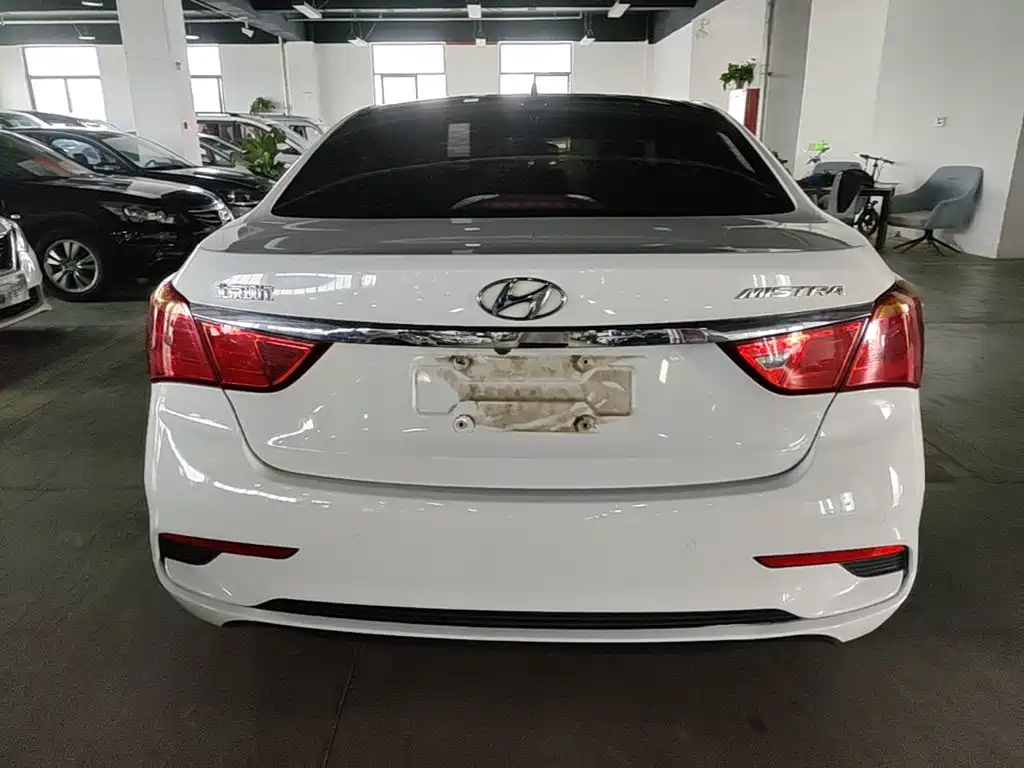 Mistra 1.8 L Auto Intelligent GLS CN-V