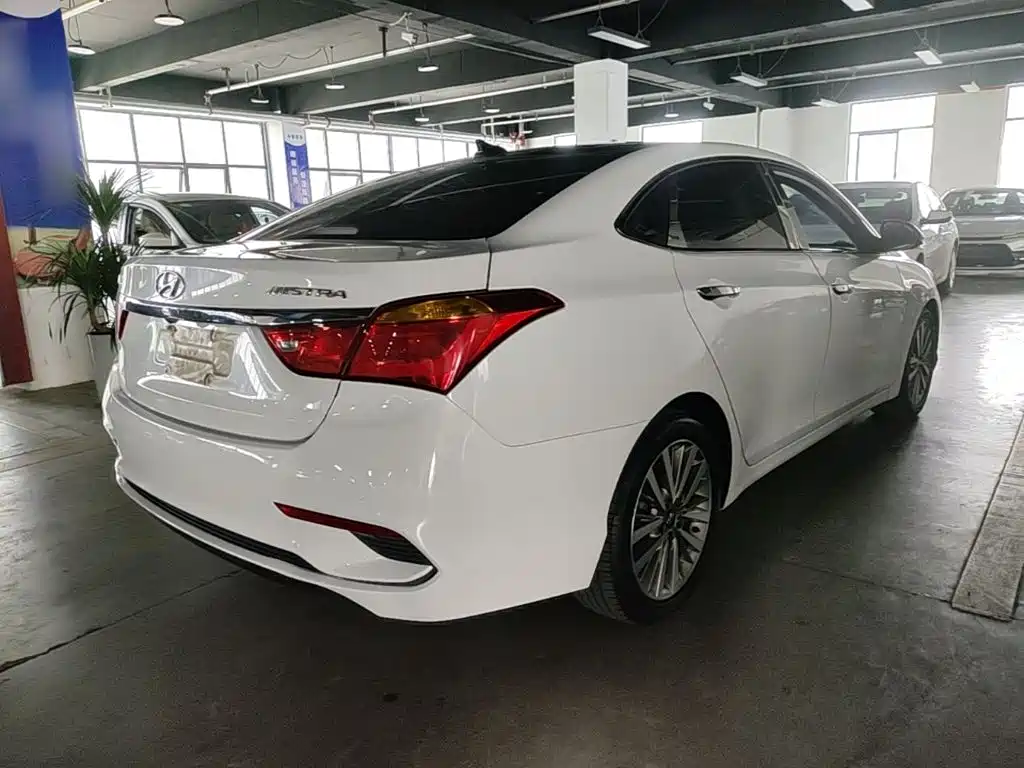 Mistra 1.8 L Auto Intelligent GLS CN-V