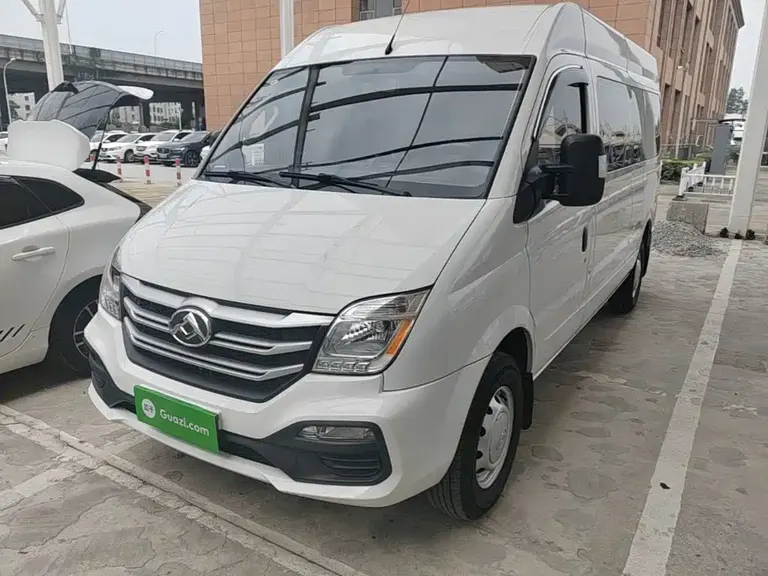 Maxus Xintu V80 新途V80 2025款 超值版傲运通 2.0 T 手动长轴中顶127 Ps 6/7/9座