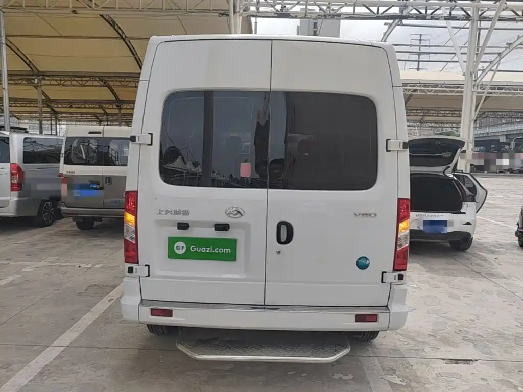 Xintu V80 新途V80 2025款 超值版傲运通 2.0 T 手动长轴中顶127 Ps 6/7/9座
