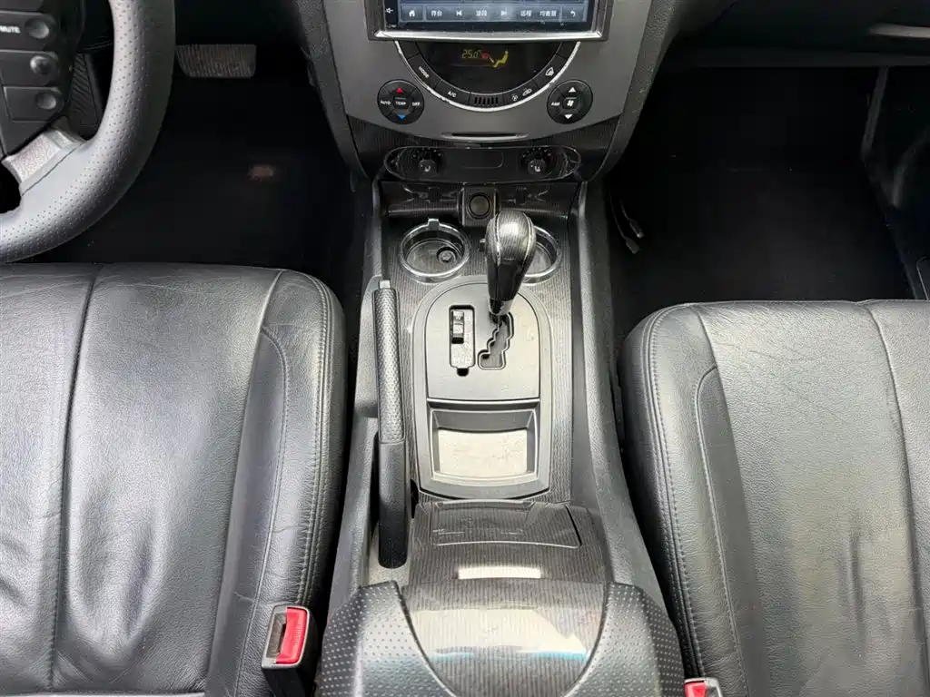 Rexton 雷斯特 2011款 2.0 T 四驱豪华导航版