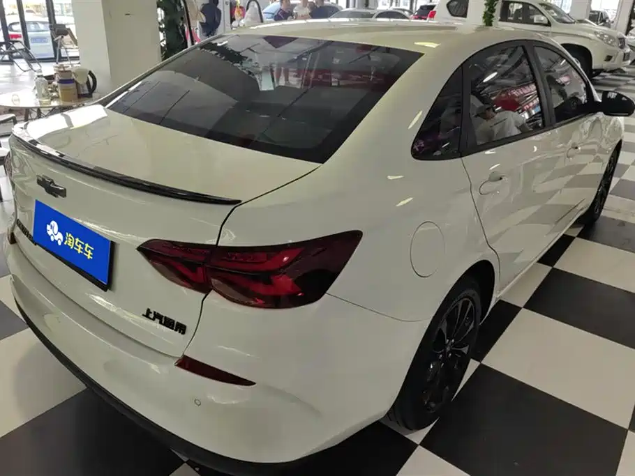 Monza Mild Hybrid Redline 320 T DCT Brisk