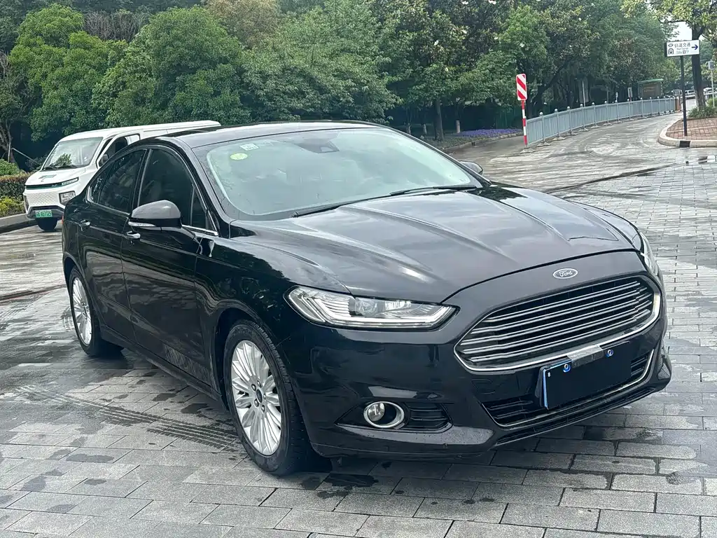 Mondeo 2.0 L GTDi200 Luxury