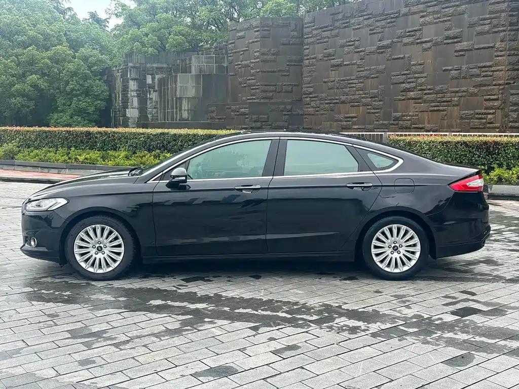 Mondeo 2.0 L GTDi200 Luxury