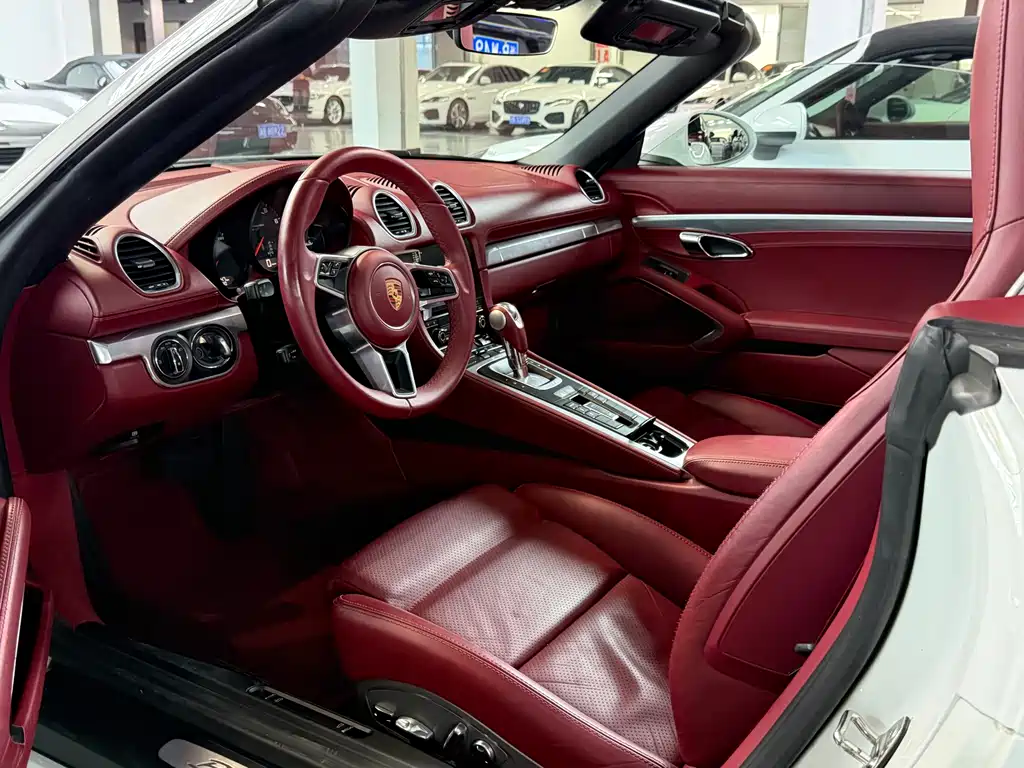 Porsche 718 Boxster 2.0 T