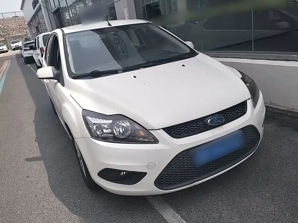 Focus Hatchback Classic 1.8 L Manual Basic